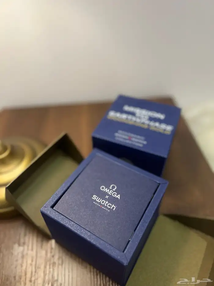 سواتش Xأوميغا -Mission to Earthphase Moonshine Gold 2