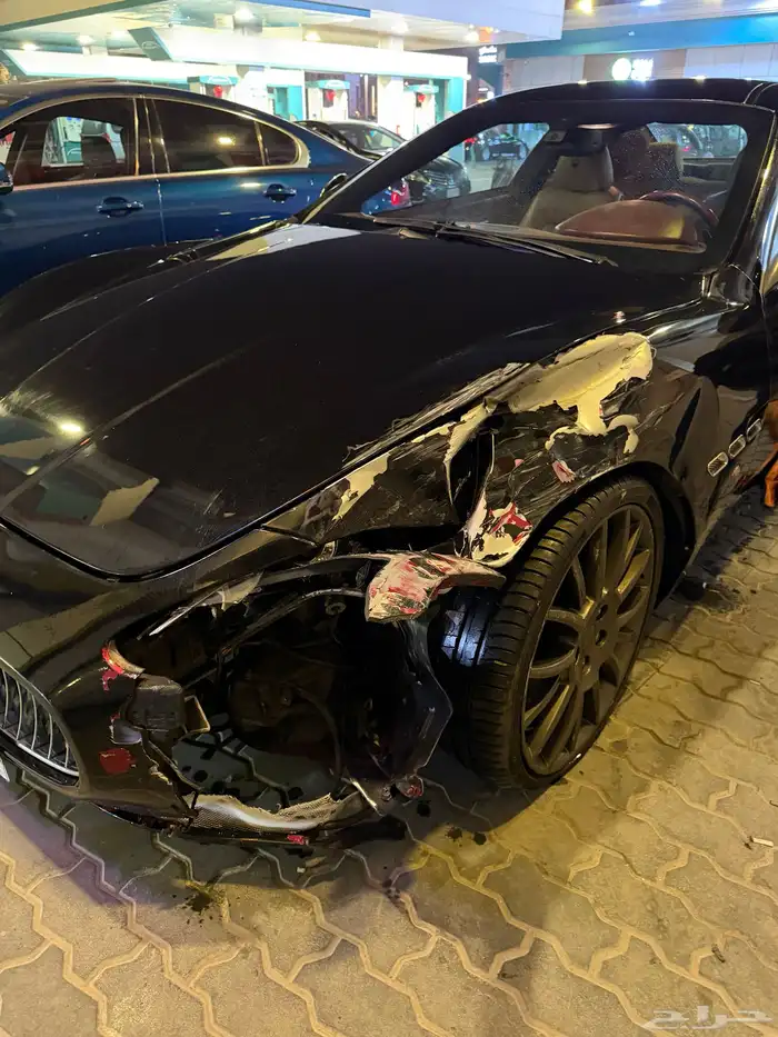 مازراتي جراند توريزمور اس 4.7 2012 المكينة الحمراء مصدومة 6