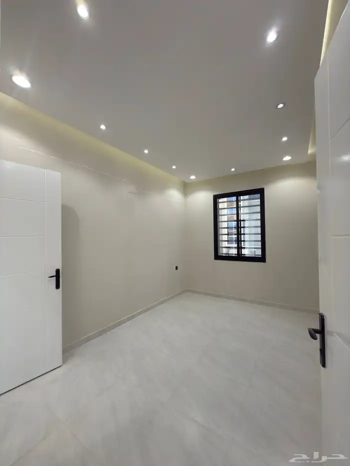 شقه علويه 6 غرف بدرج داخلي للسطح ابها قرب المطار-بسعر540الف 6