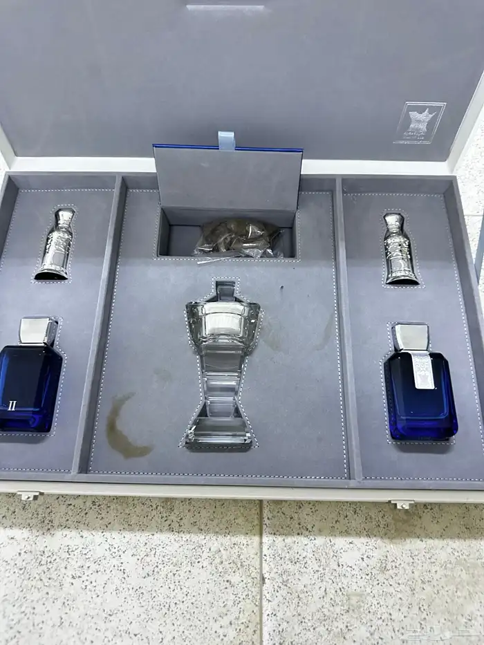 بشوت وهدايا اطقم طيب وعود وسيوف للبيع جملة او تفريد 9