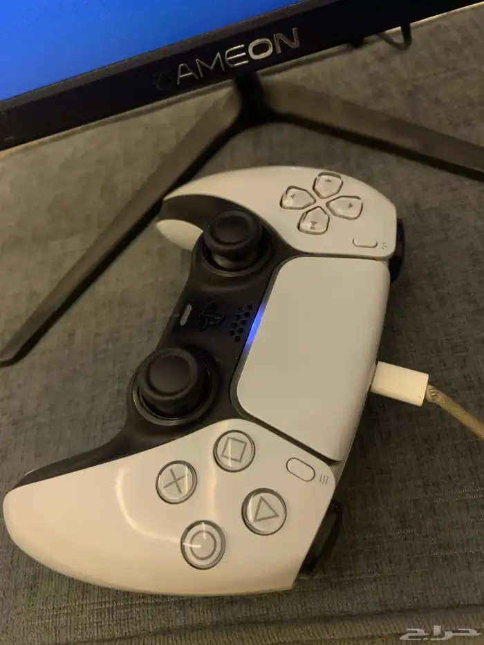 بلايستيشن 5 وشاشة 8