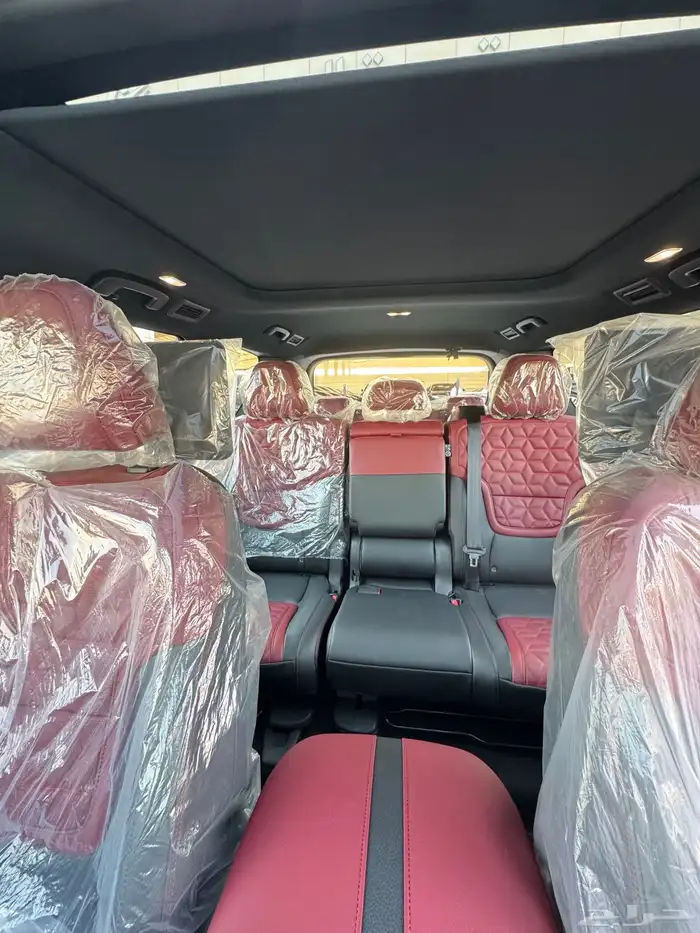 للبيع نيسان باترول بلاتينيوم 2025 - فل كامل -عداد 8 الف فقط 18