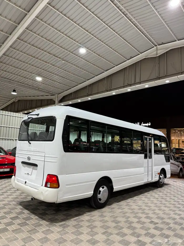 للبيع باص هونداي كونتي موديل 2014 ديزل 30 راكب ( ممشى قليل) 5