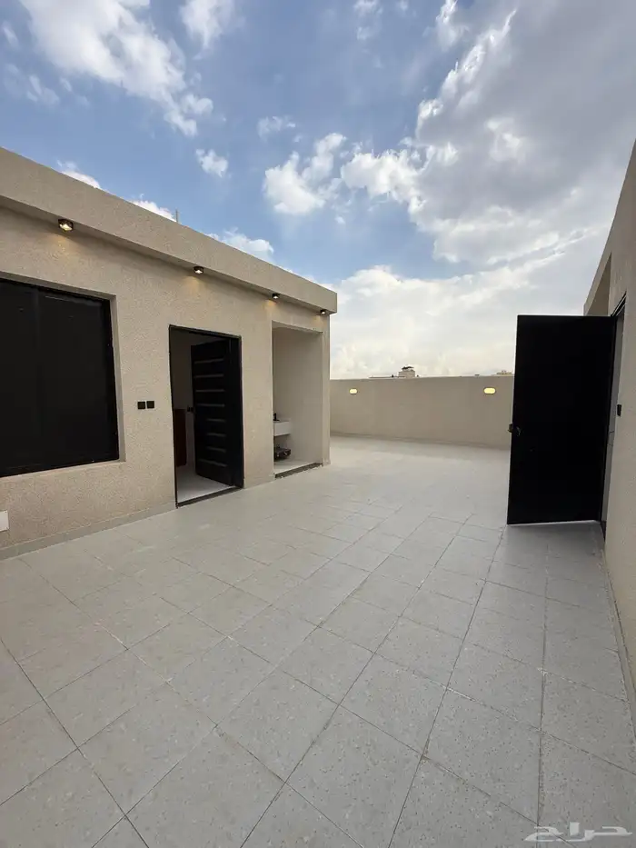 للبيع شقق ارضيه ببايكة سيارة شقق علويه بملحق ابها حي الزهور 36