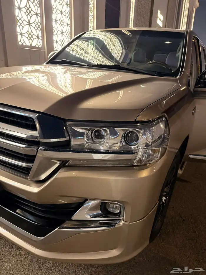 لاندكروزر 2018 13