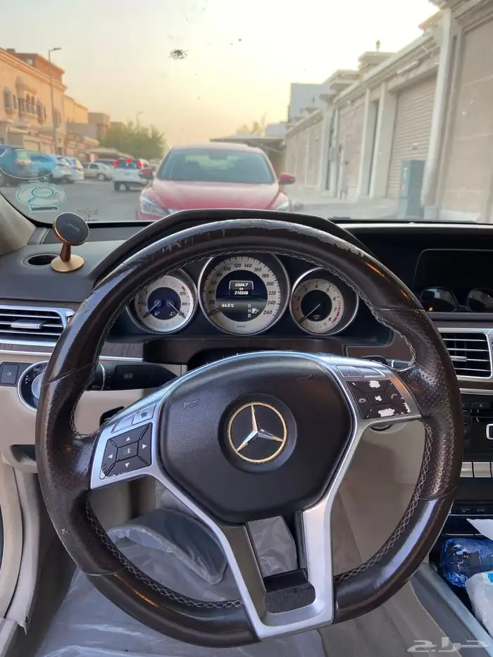 للبيع مرسيدس موديل 2014 شرط 15
