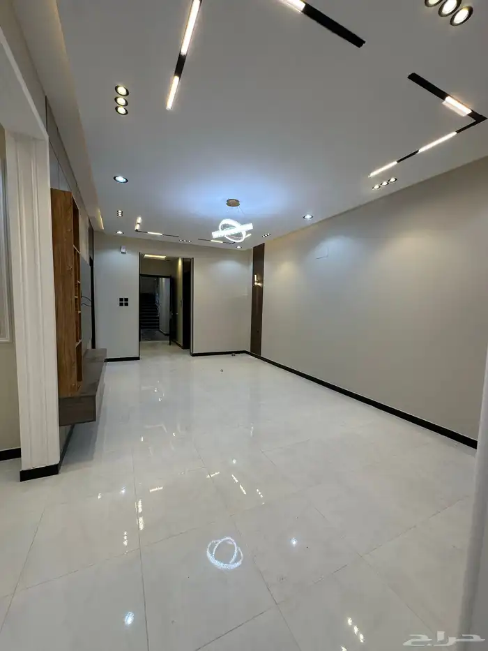 شقق وارواف سعرها مناسب بموقع هادئ ومكتمل بالقرب من الممشي 18