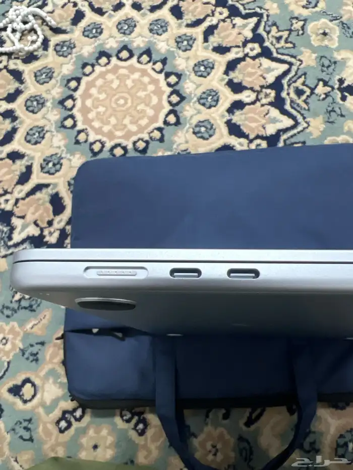 ماك بوك .15.3 بوصة 3