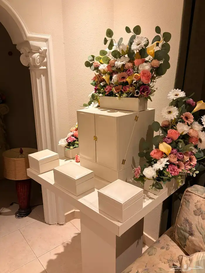 طاوله لهدايا الشبكه 1