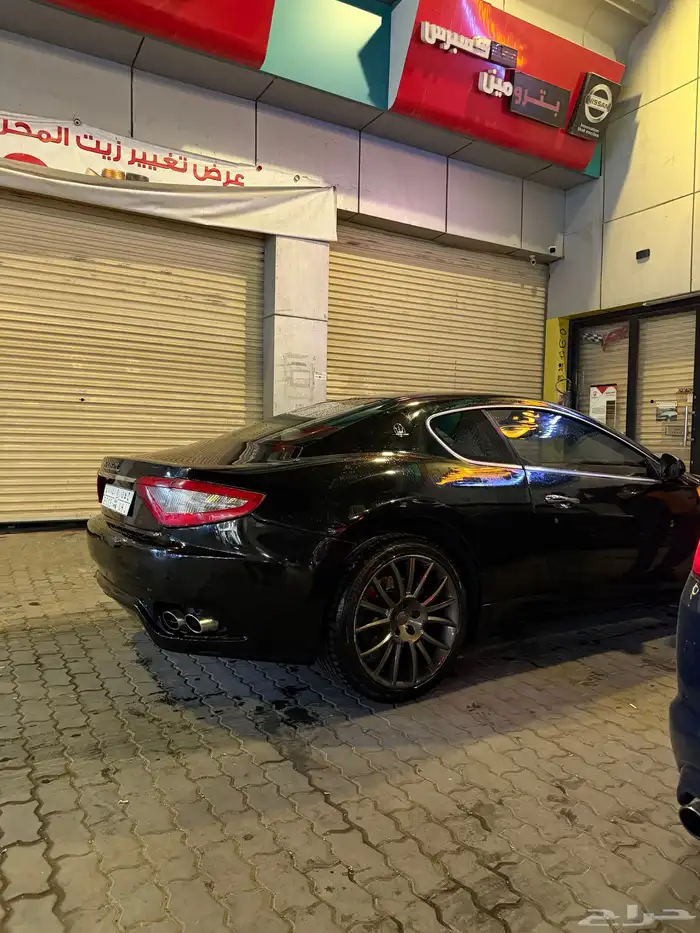 مازراتي جراند توريزمور اس 4.7 2012 المكينة الحمراء مصدومة 12