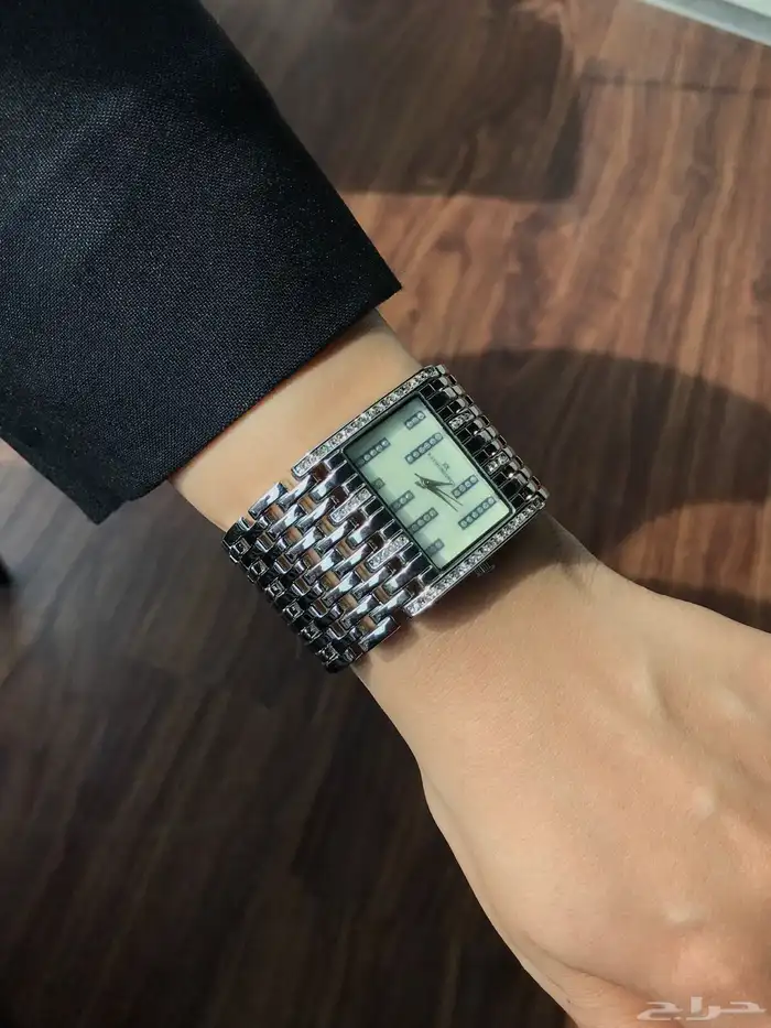 ساعات 50 ريال ضد الماء 13