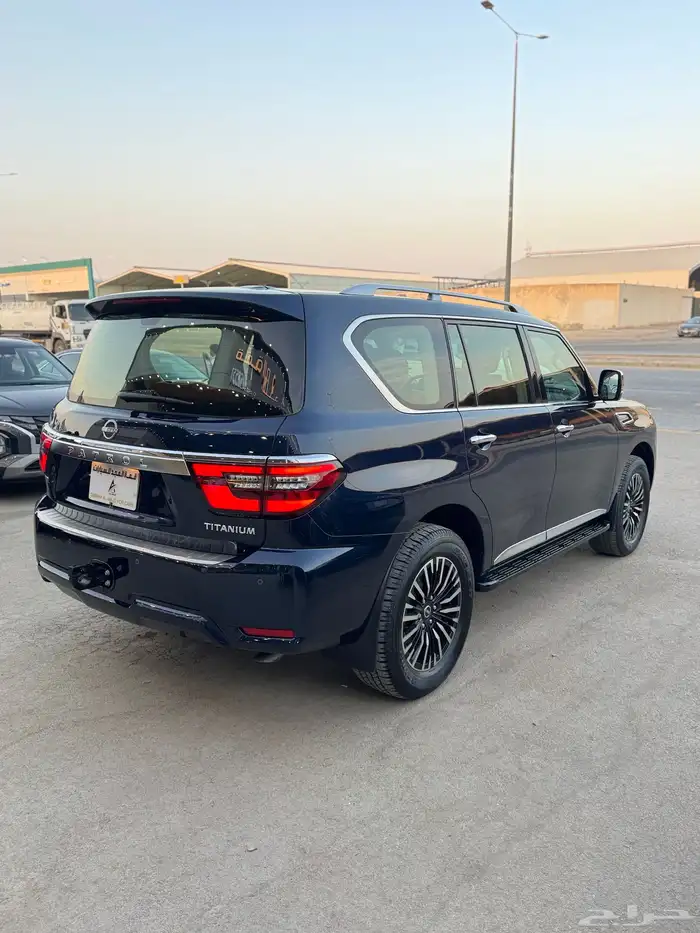 للبيع نيسان باترول 2023 تيتانيوم سعودي بحالة الوكاله 4