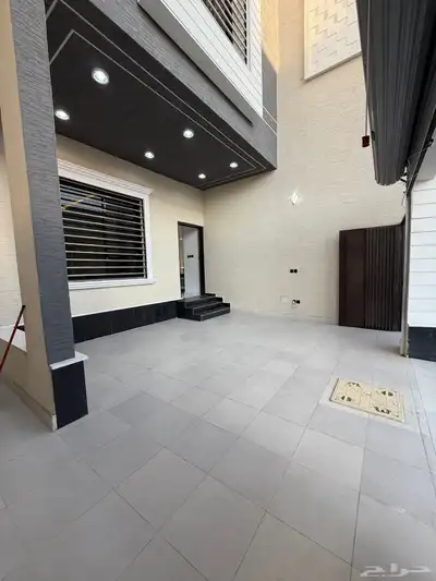 للبيع ارواف علويه بملحق وشقق ارضيه ببايكة سيارة ف حي الراقي index