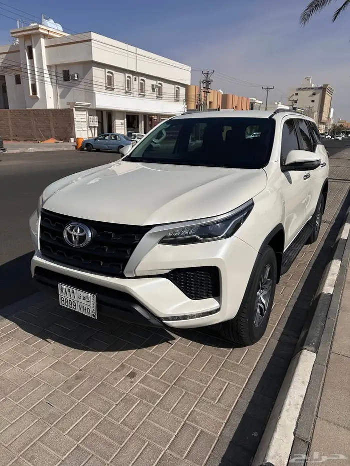 فورتشنر 2021 ابيض 4 دبل 1