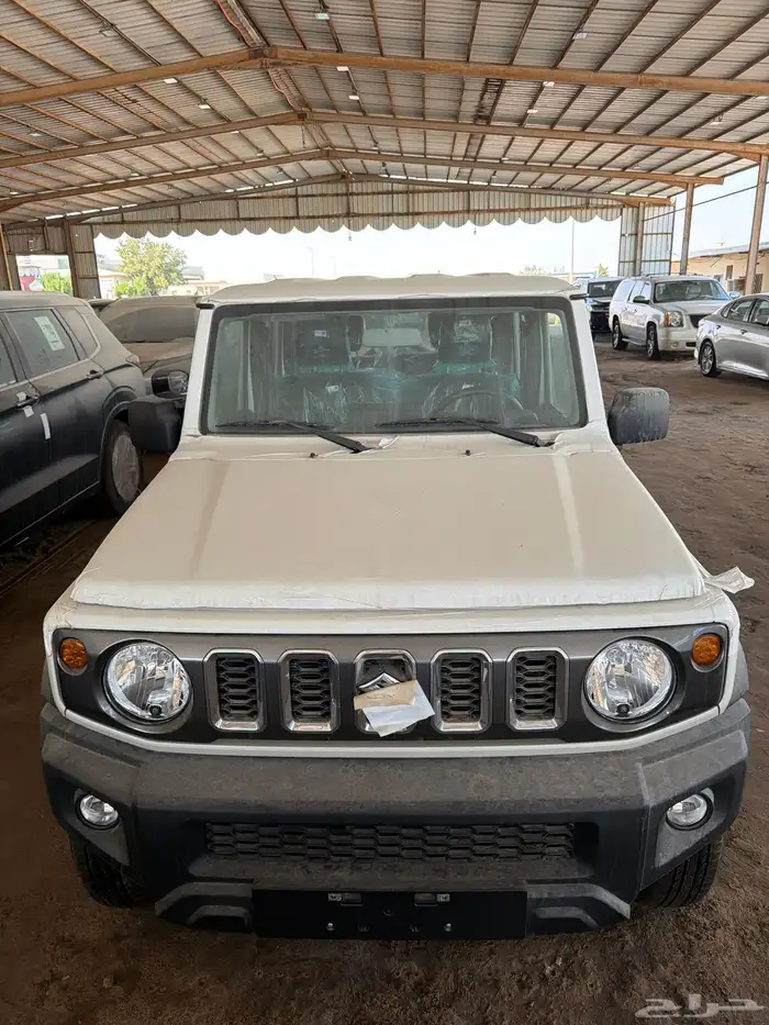 سوزوكي جمني 2026 قير عادي5ابواب ب 81900 عرض شامل ضريبة ابيض 1