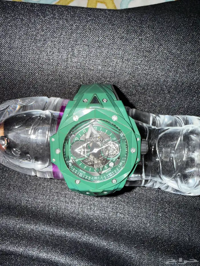 ساعه تم العثور عليها في الرياض و الساعه اصليه هوبلوت 0