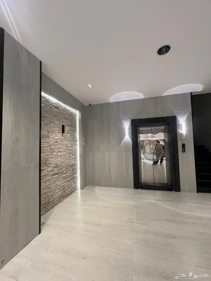 شقة تمليك بمكيفات جديدة و بتشطيب مميز (560 الف) 11