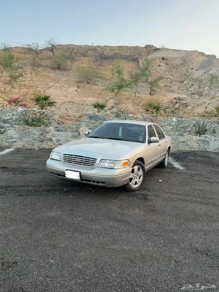 فورد فيكتوريا 2011 0