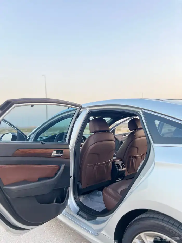 سوناتا سمارت فضي نظيف جدا  للمستخدم 23