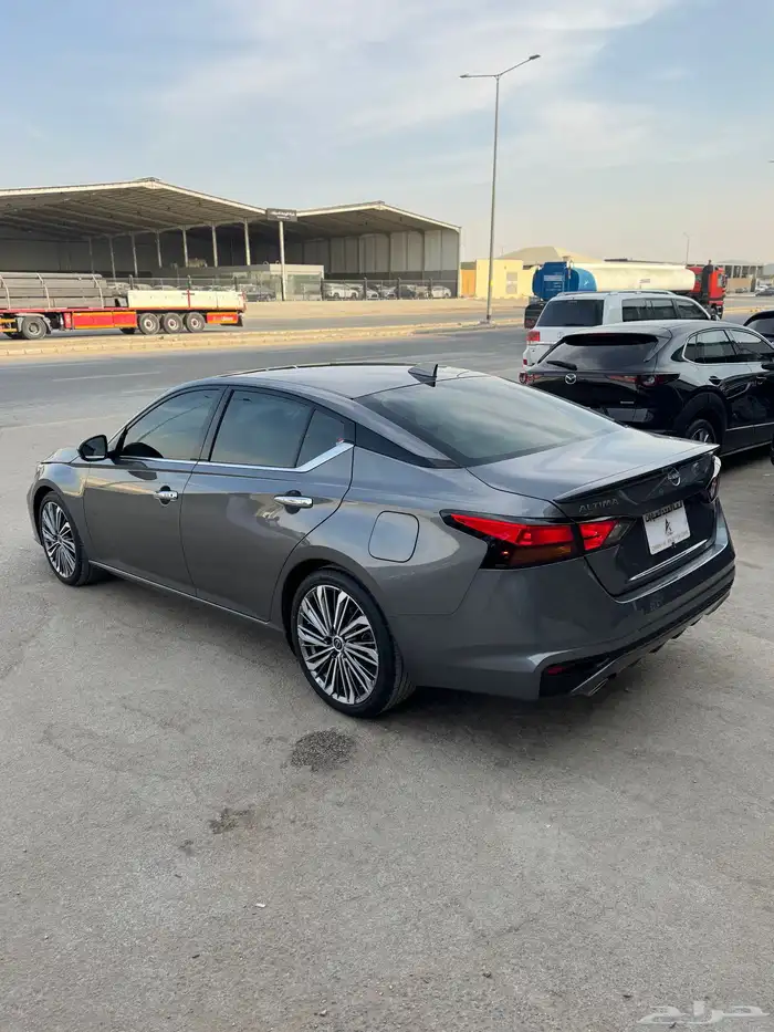 للبيع نيسان التيما 2024 - نص فل - بحالة الوكاله 4