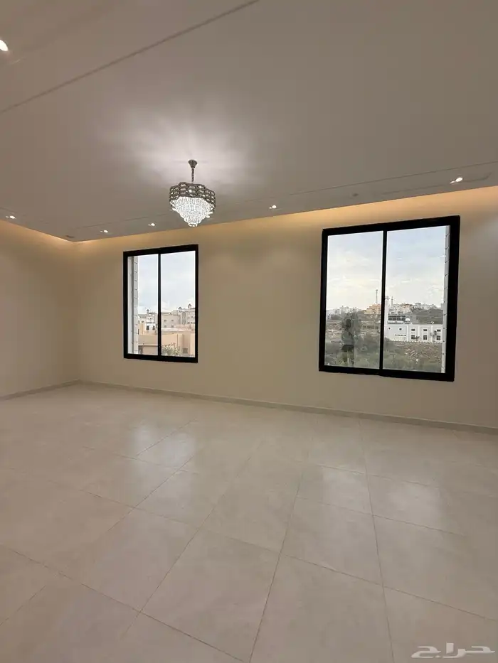 للبيع شقق ارضيه ببايكة سيارة شقق علويه بملحق ابها حي الزهور 23