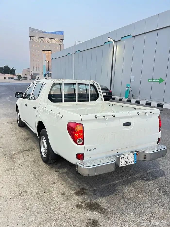 ميتسوبيشي 2015 8