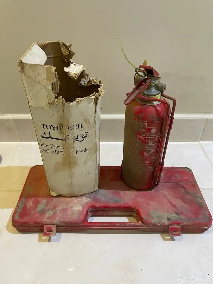 طفاية حريق مع صندوق المثلث 0