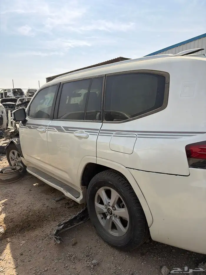 تشليح جيوب برادو جديد لكزز جديد جي اكس ار تشليح خبرا المدن 8