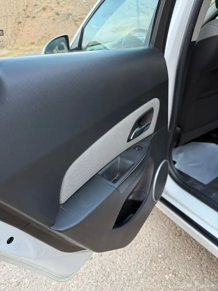 شيفرولية كروز نظيف جدا 32