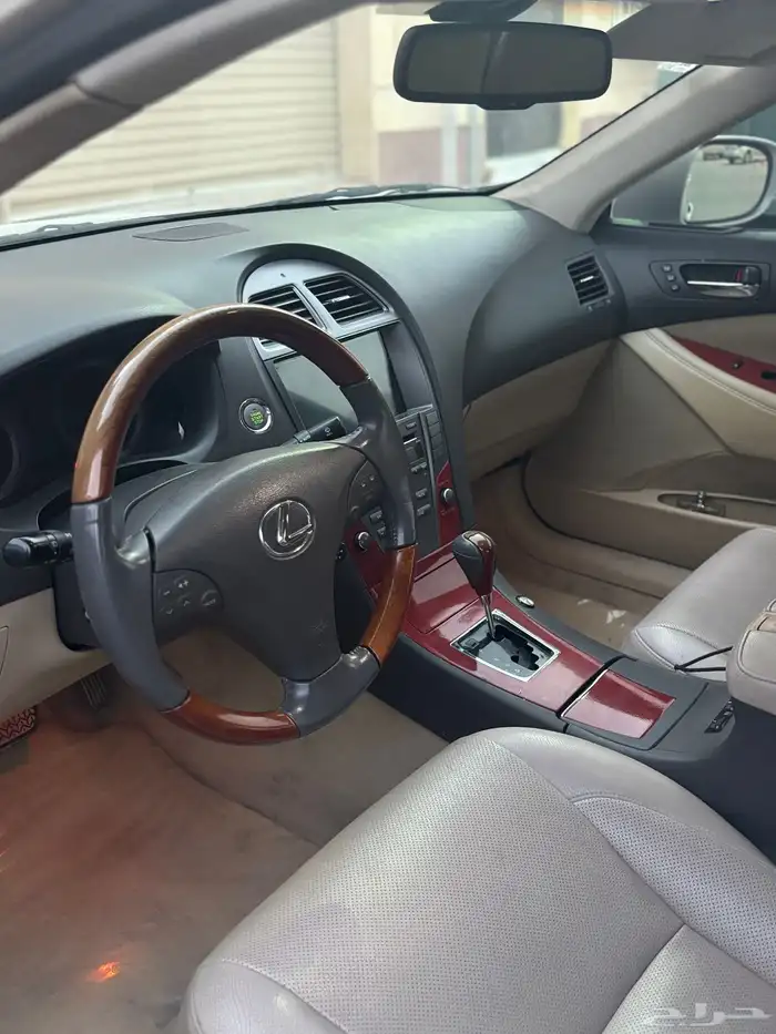 لكزس سيدان 0