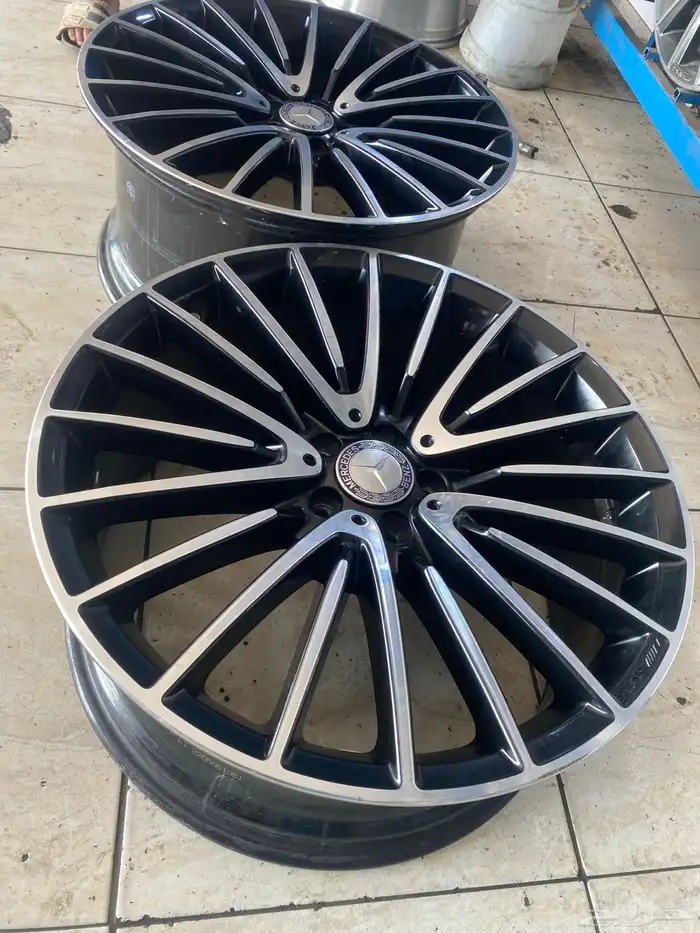 2 جنطين واحد خلفي واحد امامي جوهره مقاس 21 اصليه وكاله 1