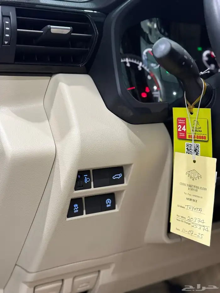 تويوتا لاندكروزر 2024 GXR L4 عداد 34 الف فقط (سعودي) 13