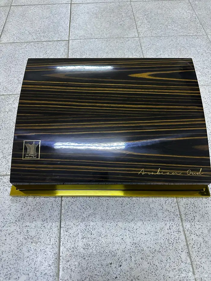 بشوت وهدايا اطقم طيب وعود وسيوف للبيع جملة او تفريد 43