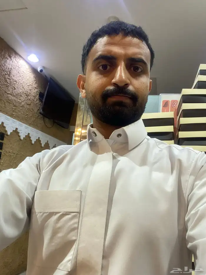 كاشير في معطعم 0