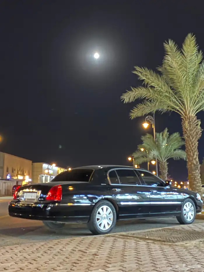 لينكون تاون كار 13