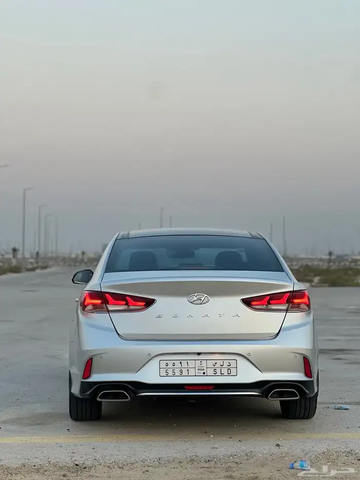 سوناتا سمارت فضي نظيف جدا  للمستخدم 8