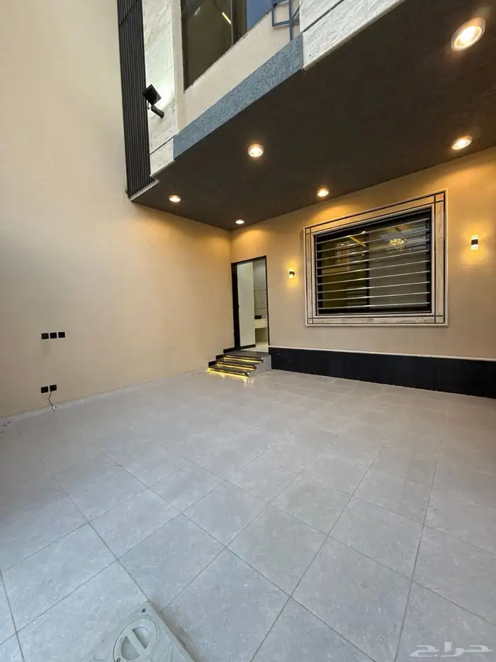 شقه ارضيه 6 غرف بمداخل مستقله قرب ممشي الراقي-بسعر550الف 2