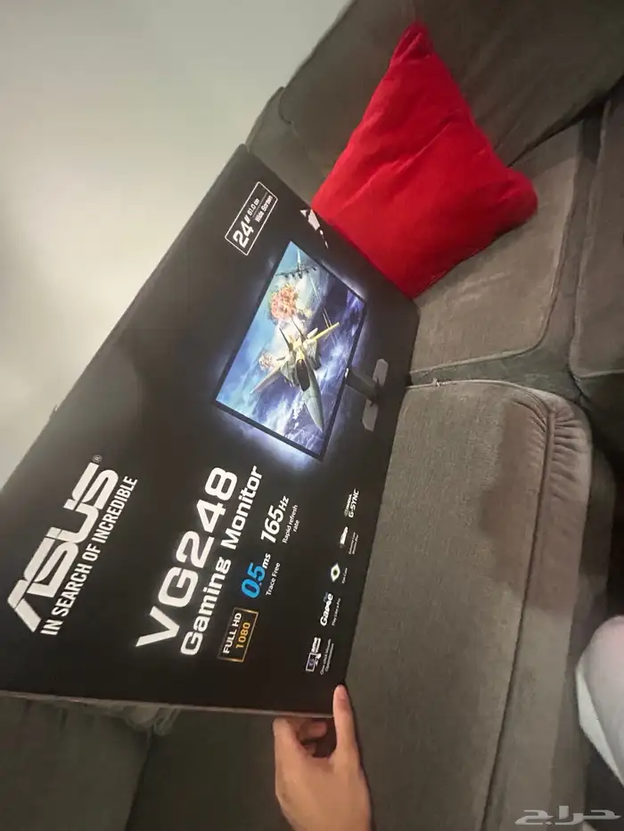 شاشة ألعاب سريعة جدا  السعر ما ينزل عن 750 شريتها ب 1000ريال 2