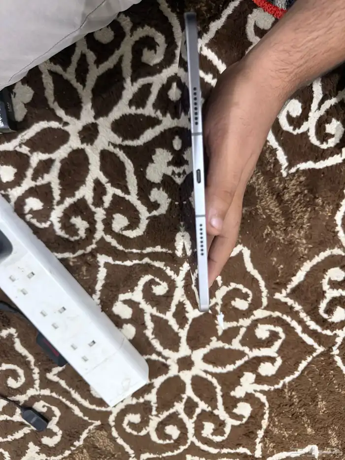 ايباد برو 2022 M2 شريحه 3