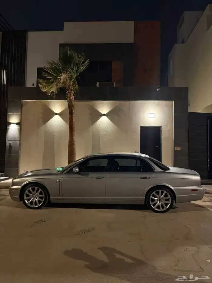 جاكوار JAGUAR XJ 6