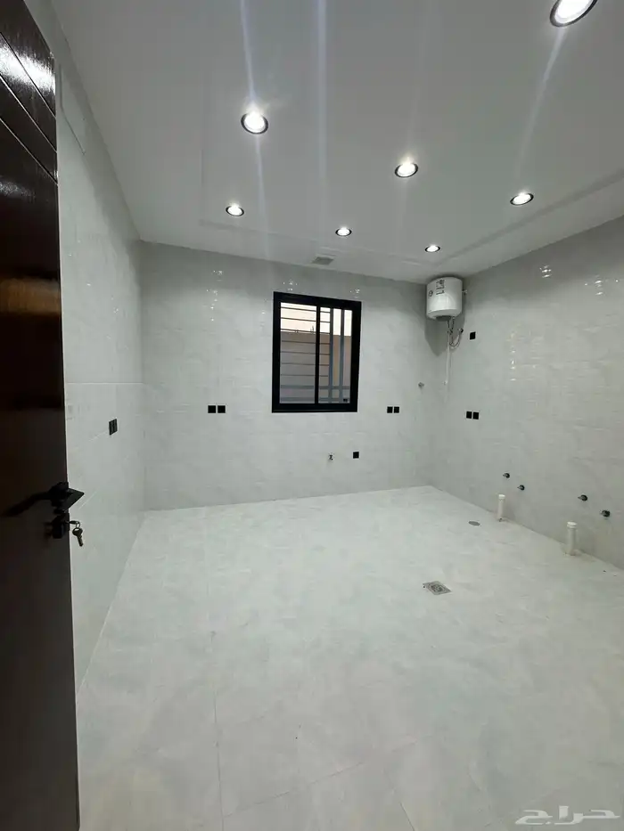 شقق وارواف سعرها مناسب بموقع هادئ ومكتمل بالقرب من الممشي 6