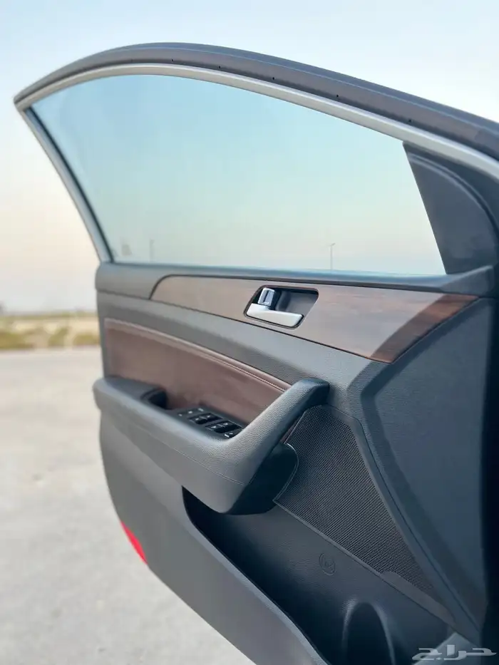 سوناتا سمارت فضي نظيف جدا  للمستخدم 19