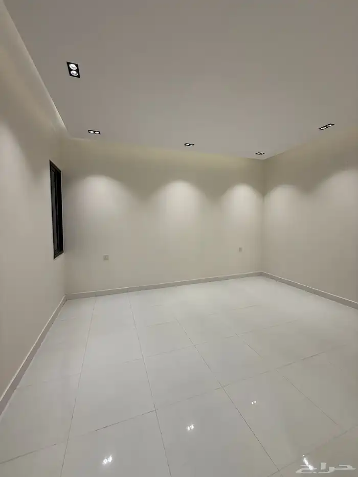 للبيع شقق ارضيه وشقق علويه حي التحليه غرب الخميس 37