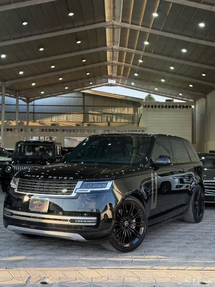 رنج روفر - 2023 - فل كامل - 8 سلندر 2