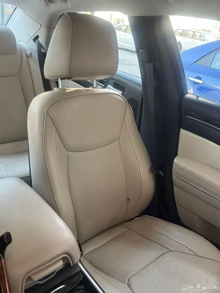 كرايسلر 300 سي 2015 4