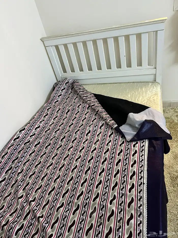 تلاته سراير ودولاب صغير 0