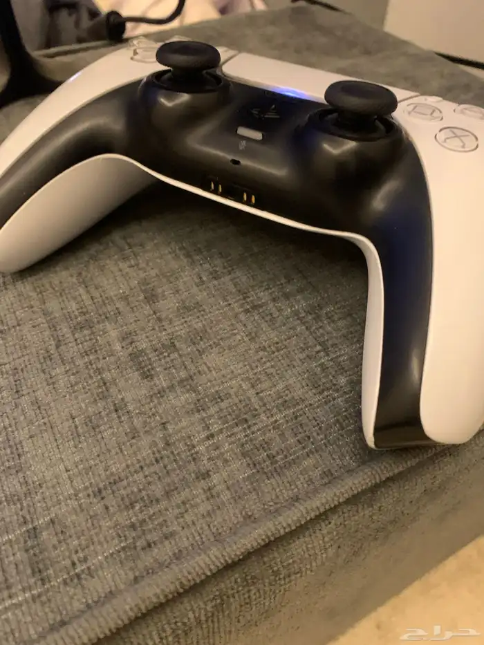 بلايستيشن 5 وشاشة 7