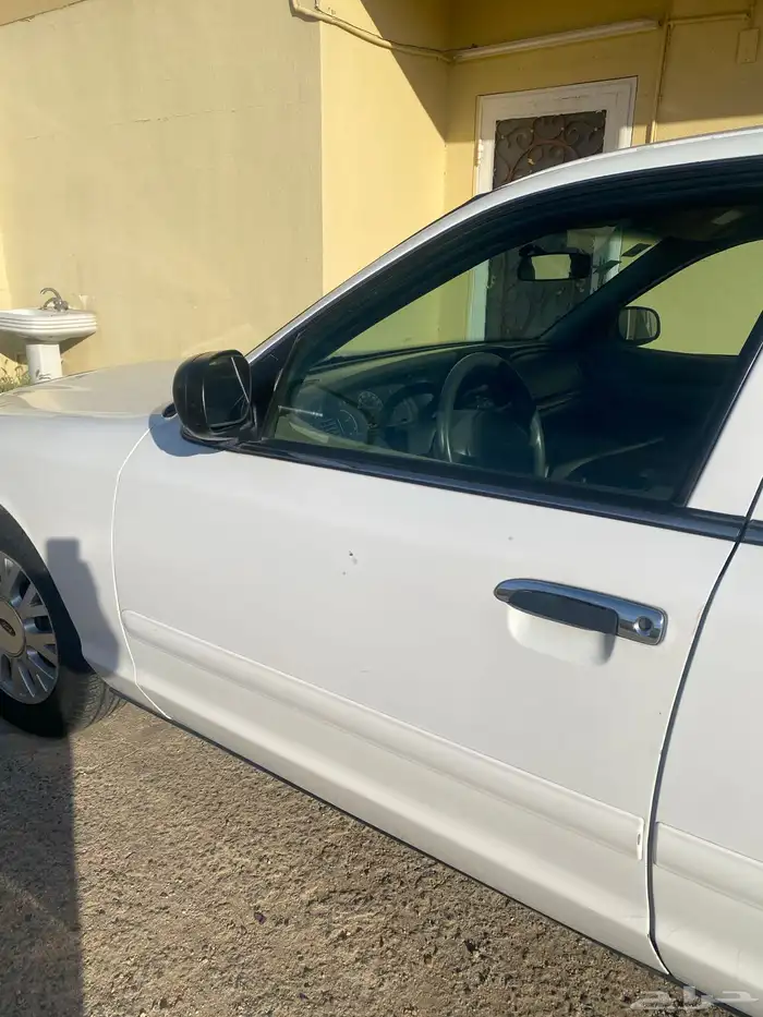 كراون فيكتوريا 2004 65