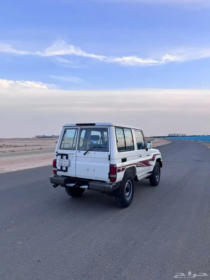 جيب ربع تويوتا 2011 ابيض للبيع 7