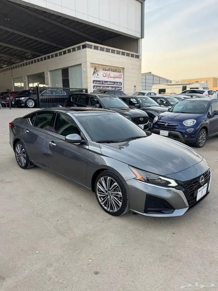 للبيع نيسان التيما 2024 - نص فل - بحالة الوكاله 1